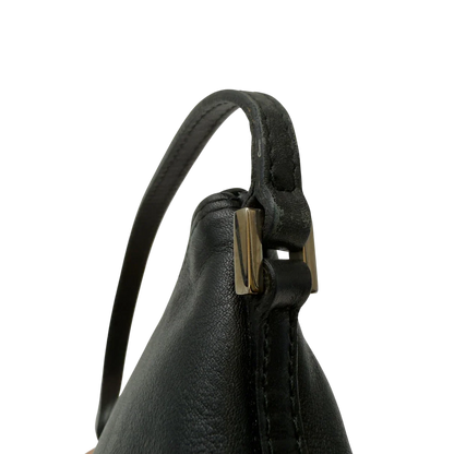 https://cdn.shopify.com/s/files/1/0564/9376/8855/files/Gucci_Handtasche_Boat_Baguette_aus_Leder_schwarz_15.webp?v=1783511319