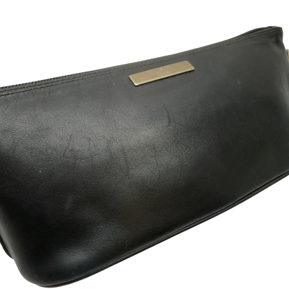 https://cdn.shopify.com/s/files/1/0564/9376/8855/files/Gucci_Handtasche_Boat_Baguette_aus_Leder_schwarz_17.webp?v=1783511319