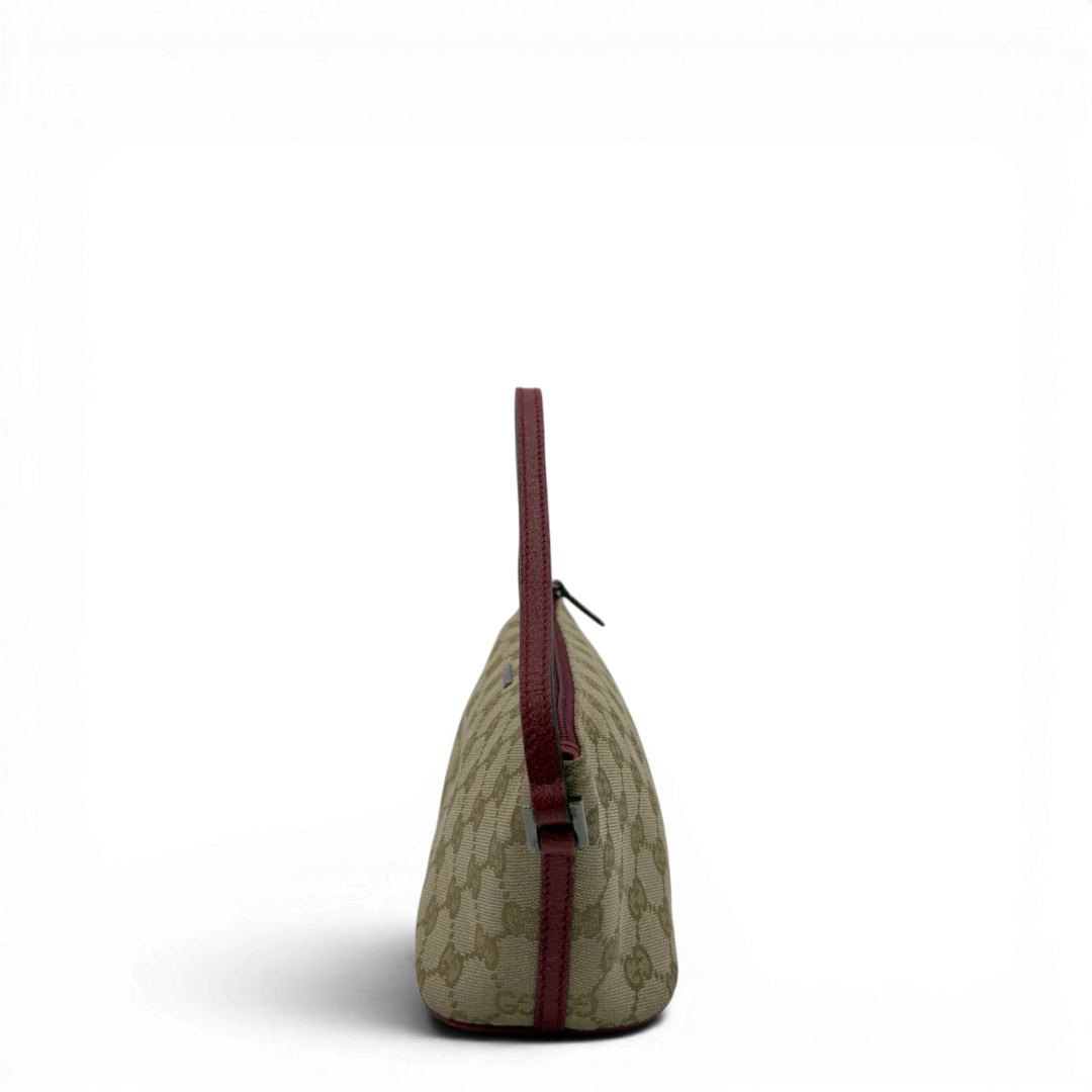 https://cdn.shopify.com/s/files/1/0564/9376/8855/files/Gucci_Handtasche_Boat_Baguette_monogram_beige_3_7e1200f3-a457-49a9-a7e8-41c9b717cc41.webp?v=1784282634