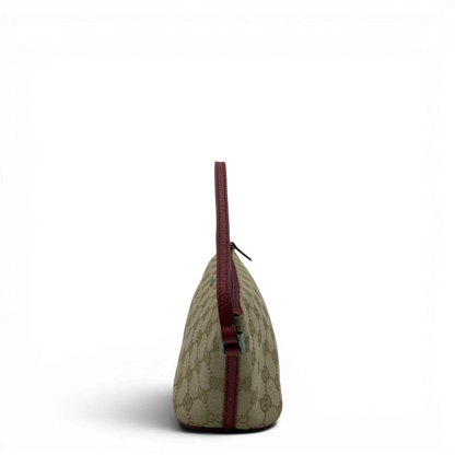 https://cdn.shopify.com/s/files/1/0564/9376/8855/files/Gucci_Handtasche_Boat_Baguette_monogram_beige_3_7e1200f3-a457-49a9-a7e8-41c9b717cc41.webp?v=1784282634