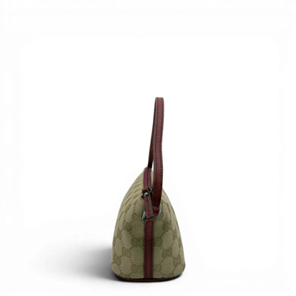 https://cdn.shopify.com/s/files/1/0564/9376/8855/files/Gucci_Handtasche_Boat_Baguette_monogram_beige_4_d7cd0c75-5a3f-4819-a40a-1735e8c978cf.webp?v=1784282633