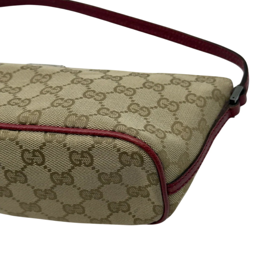 https://cdn.shopify.com/s/files/1/0564/9376/8855/files/Gucci_Handtasche_Boat_Baguette_monogram_beige_6_ad3947ec-bd65-40dd-92b9-15222e5d0f52.webp?v=1784282634