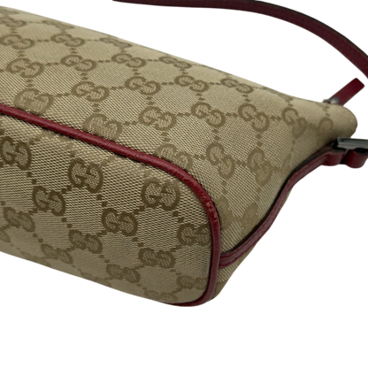 https://cdn.shopify.com/s/files/1/0564/9376/8855/files/Gucci_Handtasche_Boat_Baguette_monogram_beige_8_f0dbc42c-cbf8-4cd6-afec-2a6174144496.webp?v=1784282635