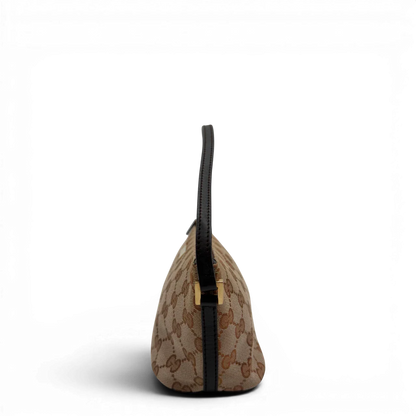 https://cdn.shopify.com/s/files/1/0564/9376/8855/files/Gucci_Handtasche_Boat_Baguette_monogram_beige_vintage_GG7587.webp?v=1779289595