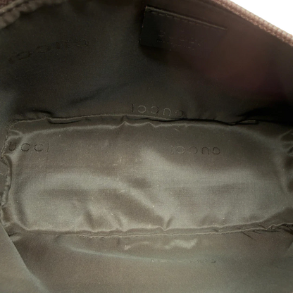 https://cdn.shopify.com/s/files/1/0564/9376/8855/files/Gucci_Handtasche_Boat_Baguette_monogram_beige_vintage_GG7598.webp?v=1779289596