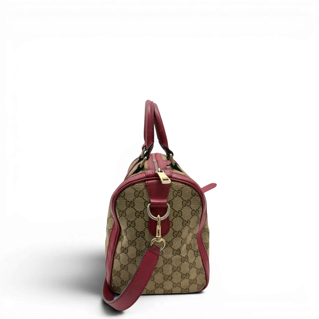 https://cdn.shopify.com/s/files/1/0564/9376/8855/files/Gucci_Handtasche_Boston_Bag_mit_Umhangegurt_monogram_beige_2.webp?v=1782909009