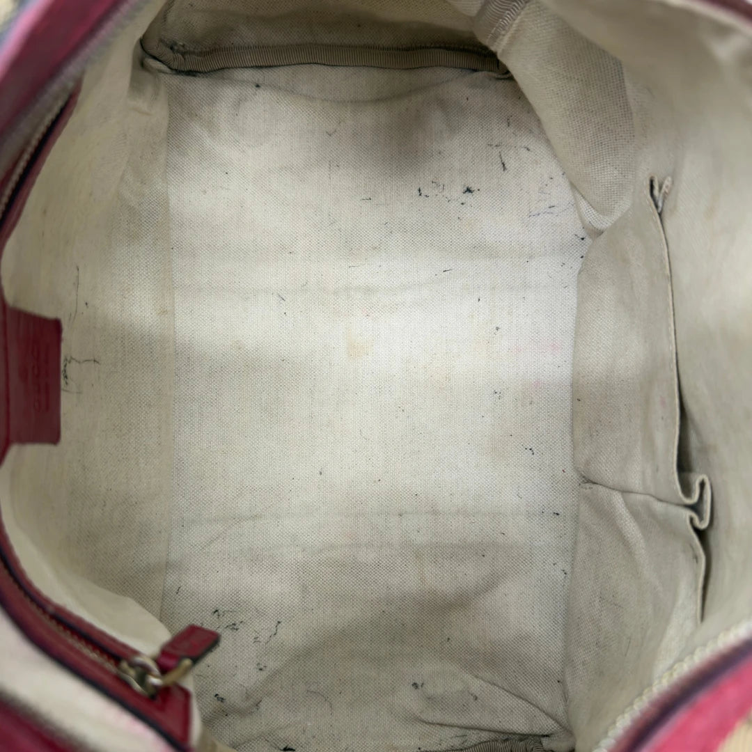 https://cdn.shopify.com/s/files/1/0564/9376/8855/files/Gucci_Handtasche_Boston_Bag_mit_Umhangegurt_monogram_beige_20.webp?v=1782909009