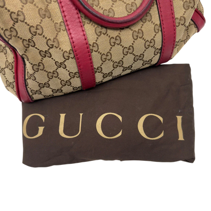 https://cdn.shopify.com/s/files/1/0564/9376/8855/files/Gucci_Handtasche_Boston_Bag_mit_Umhangegurt_monogram_beige_26.webp?v=1782909009