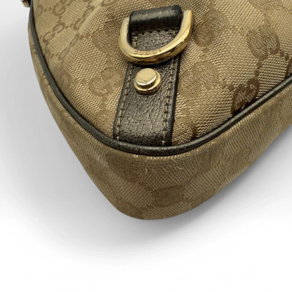 https://cdn.shopify.com/s/files/1/0564/9376/8855/files/Gucci_Handtasche_D-Ring_khaki_Lederdetails_monogram_beige_second_hand_luxury_GG_handbag_8413.webp?v=1741950500