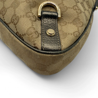 https://cdn.shopify.com/s/files/1/0564/9376/8855/files/Gucci_Handtasche_D-Ring_khaki_Lederdetails_monogram_beige_second_hand_luxury_GG_handbag_8414.webp?v=1741950500