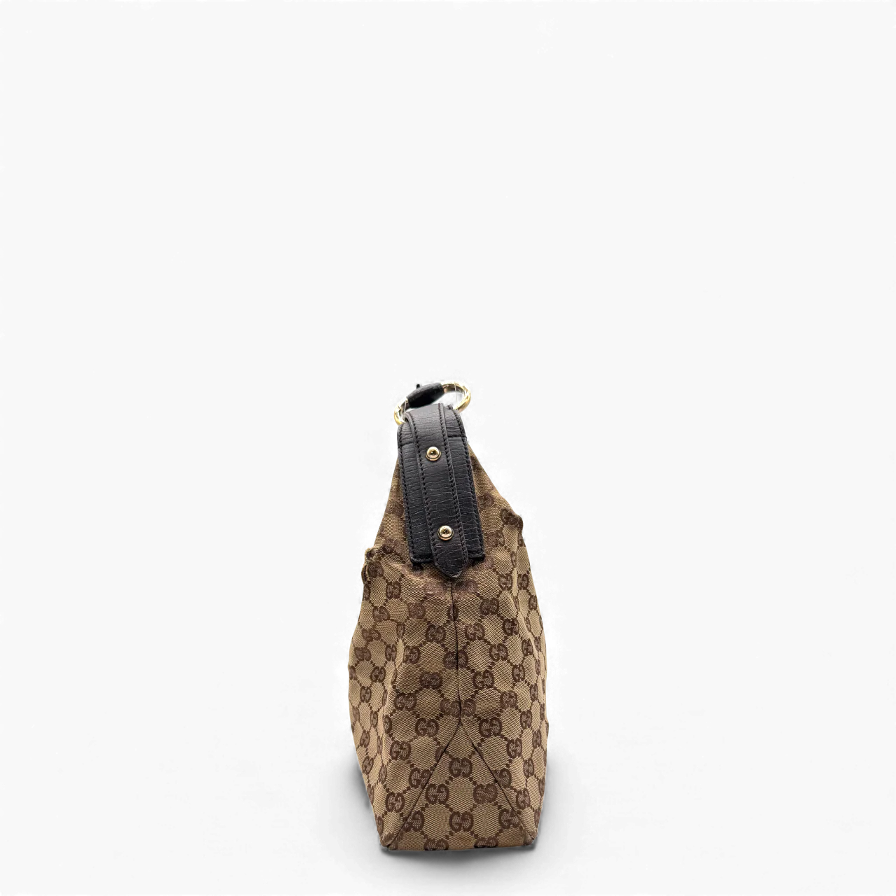 https://cdn.shopify.com/s/files/1/0564/9376/8855/files/Gucci_Handtasche_Horsebit_Hobo_monogram_beige_vintage_GG_handbag3179_fbc306a4-796f-4fcb-84bc-c37b71b351a4.webp?v=1764856329
