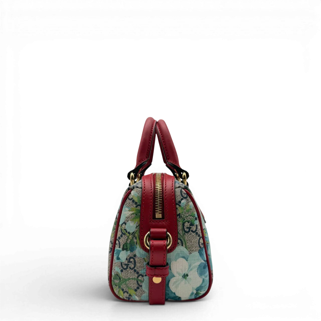 https://cdn.shopify.com/s/files/1/0564/9376/8855/files/Gucci_Handtasche_Mini_Boston_Floral_mit_Umhangegurt_monogram_beige_vintage_GG6179.webp?v=1778152844
