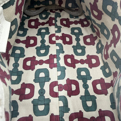 https://cdn.shopify.com/s/files/1/0564/9376/8855/files/Gucci_Handtasche_Mini_Boston_aus_Leder_weiss_vintage_GG8483.webp?v=1781107685