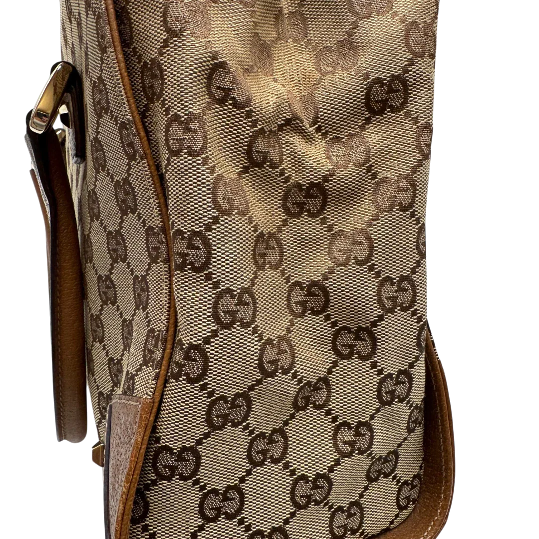 https://cdn.shopify.com/s/files/1/0564/9376/8855/files/Gucci_Handtasche_Nailhead_mini_Tote_monogram_beige_15.webp?v=1784244108