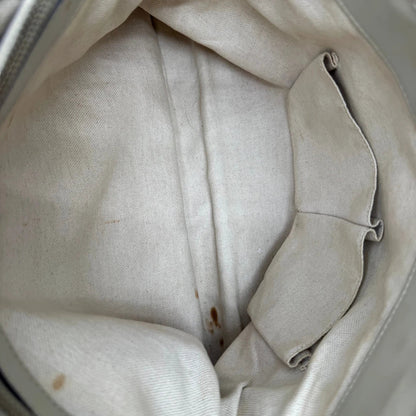 https://cdn.shopify.com/s/files/1/0564/9376/8855/files/Gucci_Handtasche_Sukey_Tote_Bag_monogram_beige_18.webp?v=1784240614