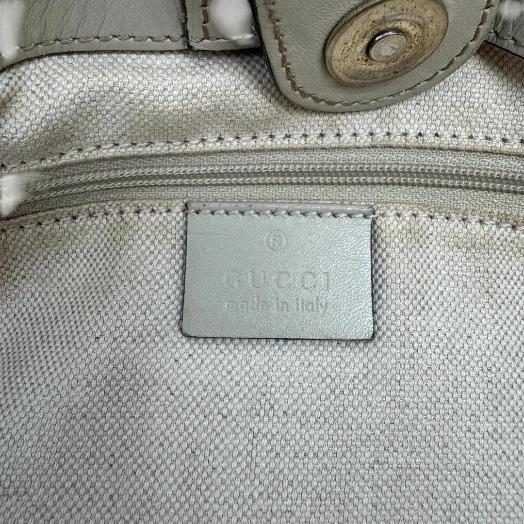 https://cdn.shopify.com/s/files/1/0564/9376/8855/files/Gucci_Handtasche_Sukey_Tote_Bag_monogram_beige_20.webp?v=1784240615
