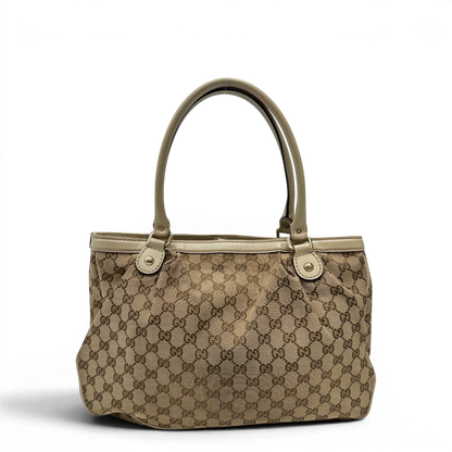 https://cdn.shopify.com/s/files/1/0564/9376/8855/files/Gucci_Handtasche_Sukey_Tote_Bag_monogram_beige_4_849b1764-a533-4b08-8f6b-b307937a2e17.webp?v=1784240614