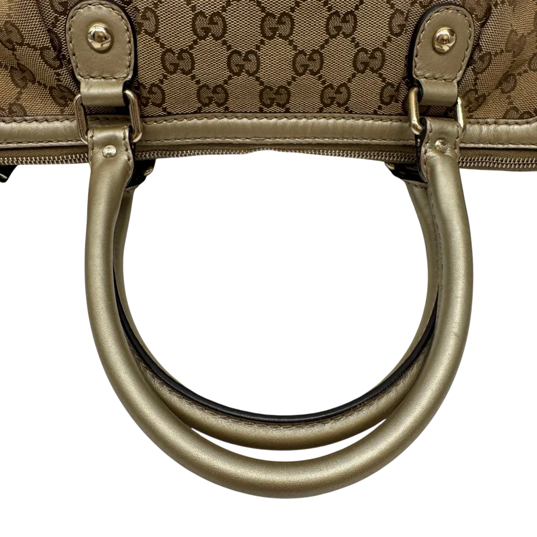 https://cdn.shopify.com/s/files/1/0564/9376/8855/files/Gucci_Handtasche_Sukey_mit_Umhangegurt_monogram_beige_10_4c40eff6-779c-4863-86fd-b9d1dec83916.webp?v=1784126195