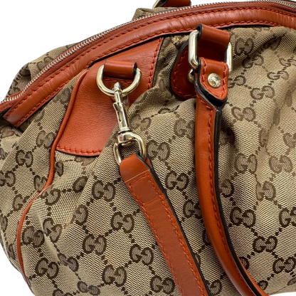 https://cdn.shopify.com/s/files/1/0564/9376/8855/files/Gucci_Handtasche_Sukey_mit_Umhangegurt_monogram_beige_14_0f15a360-8db2-48d9-a854-5feeadaa0645.webp?v=1784248098