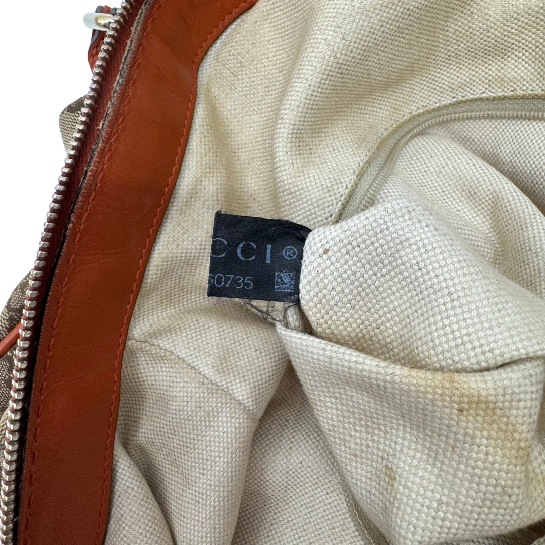 https://cdn.shopify.com/s/files/1/0564/9376/8855/files/Gucci_Handtasche_Sukey_mit_Umhangegurt_monogram_beige_23_eb14b4fd-ca19-4676-91c5-c5e22c80dc9a.webp?v=1784248098