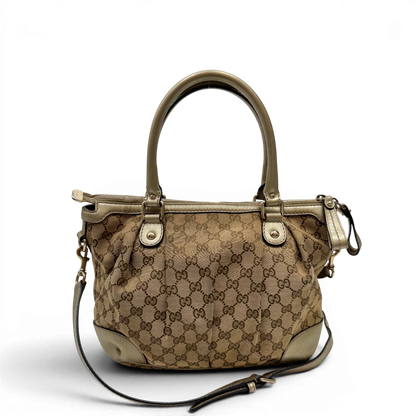 https://cdn.shopify.com/s/files/1/0564/9376/8855/files/Gucci_Handtasche_Sukey_mit_Umhangegurt_monogram_beige_4_bd940f1b-433c-4b71-8ada-05ad62c714a9.webp?v=1784126195