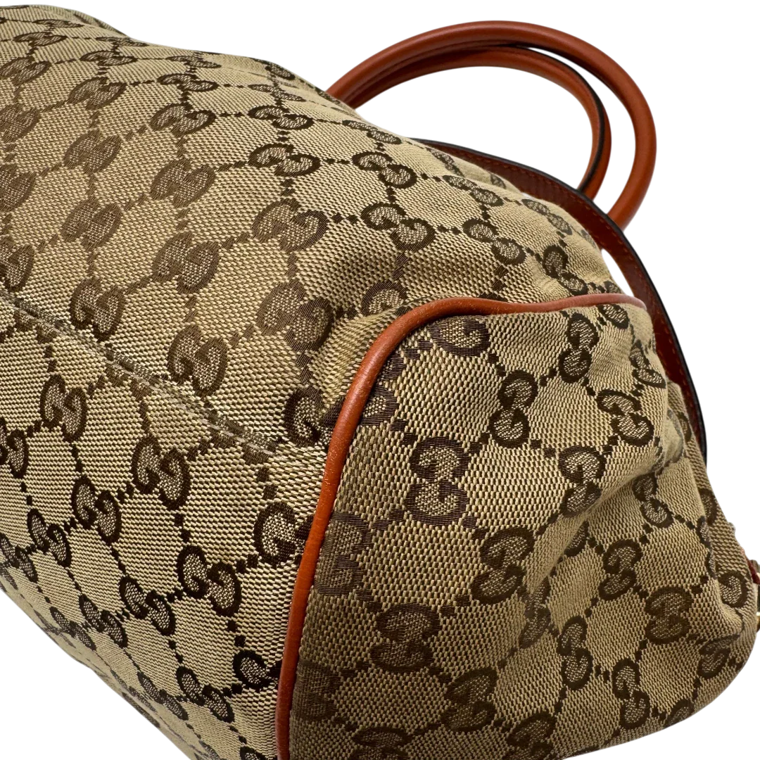 https://cdn.shopify.com/s/files/1/0564/9376/8855/files/Gucci_Handtasche_Sukey_mit_Umhangegurt_monogram_beige_9_42c7de3f-5569-4a08-8539-9a1e899ab8d8.webp?v=1784248099