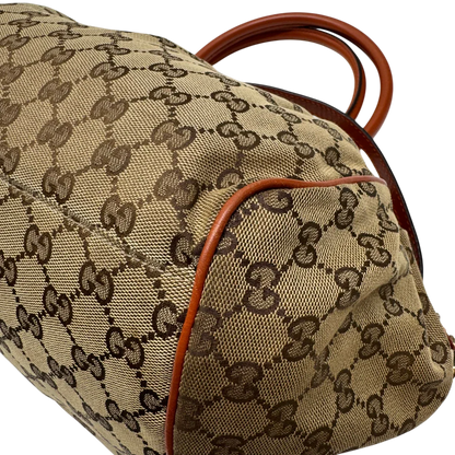 https://cdn.shopify.com/s/files/1/0564/9376/8855/files/Gucci_Handtasche_Sukey_mit_Umhangegurt_monogram_beige_9_42c7de3f-5569-4a08-8539-9a1e899ab8d8.webp?v=1784248099