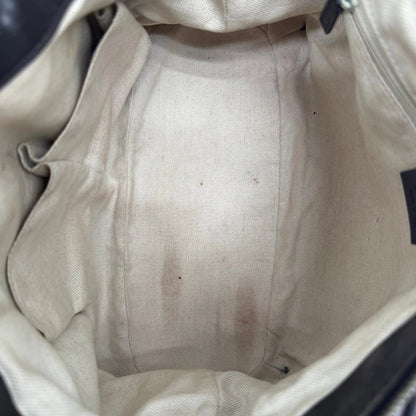 https://cdn.shopify.com/s/files/1/0564/9376/8855/files/Gucci_Handtasche_Sukey_mit_Umhangegurt_monogram_beige_vintage_GG2342.webp?v=1779968393