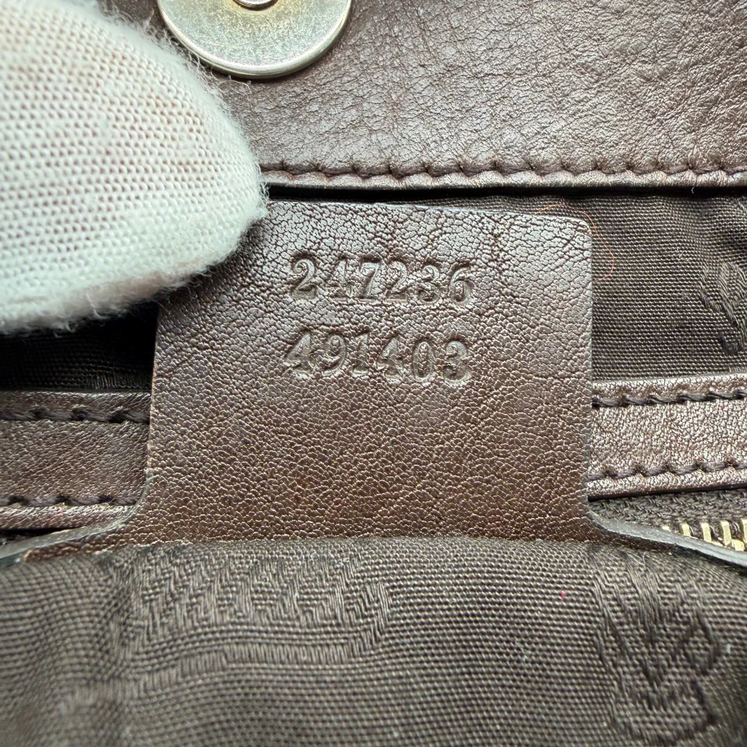 https://cdn.shopify.com/s/files/1/0564/9376/8855/files/Gucci_Handtasche_Tote_bag_monogram_beige_vintage_GG4526.webp?v=1775727732