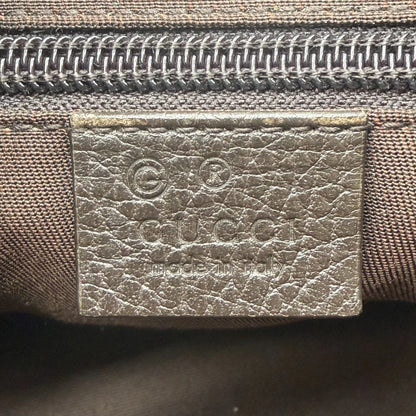 https://cdn.shopify.com/s/files/1/0564/9376/8855/files/Gucci_Messengertasche_Opidia_small_monogram_beige_vintage_GG1429.webp?v=1762430359