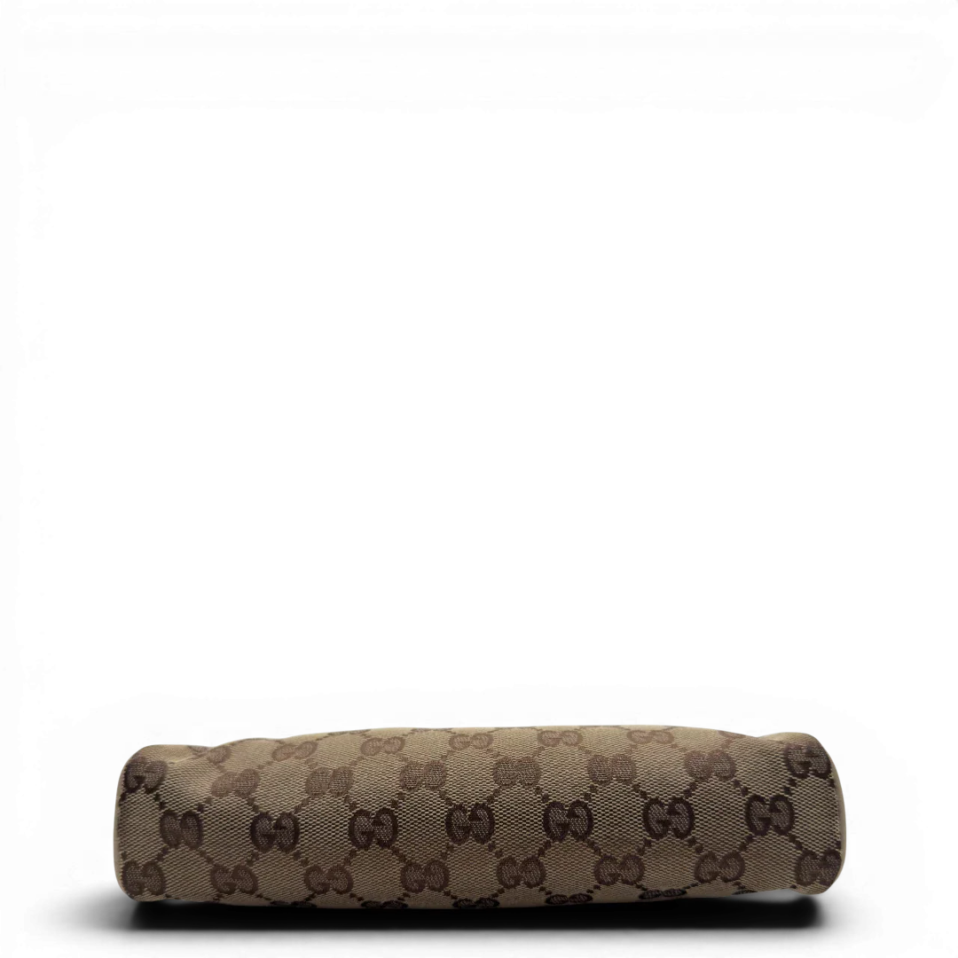 https://cdn.shopify.com/s/files/1/0564/9376/8855/files/Gucci_Pochette_Abbey_monogram_beige_vintage_GG7213.webp?v=1778683324