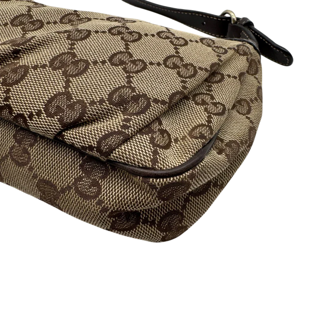 https://cdn.shopify.com/s/files/1/0564/9376/8855/files/Gucci_Pochette_Lovely_mit_GG_Herz_monogram_beige_7.webp?v=1783514913