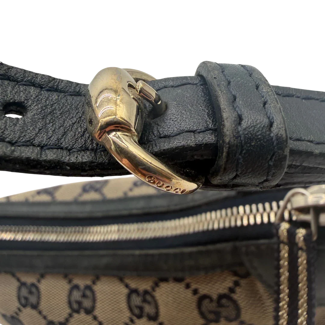 https://cdn.shopify.com/s/files/1/0564/9376/8855/files/Gucci_Pochette_Sherry_Line_monogram_beige_vintage_GG6089_9eba021b-c30e-4205-8cba-78250933b561.webp?v=1778198707
