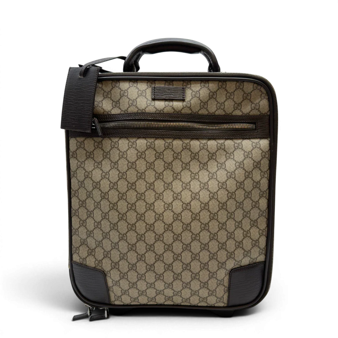 https://cdn.shopify.com/s/files/1/0564/9376/8855/files/Gucci_Reisekoffer_Sherry_Line_monogram_beige_1.webp?v=1783512441