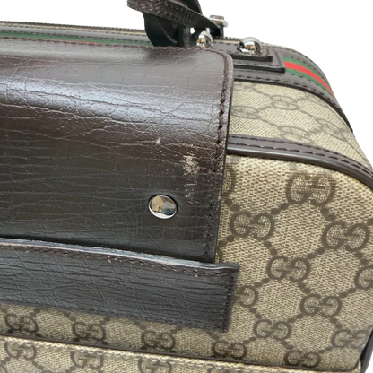 https://cdn.shopify.com/s/files/1/0564/9376/8855/files/Gucci_Reisekoffer_Sherry_Line_monogram_beige_16.webp?v=1783512441