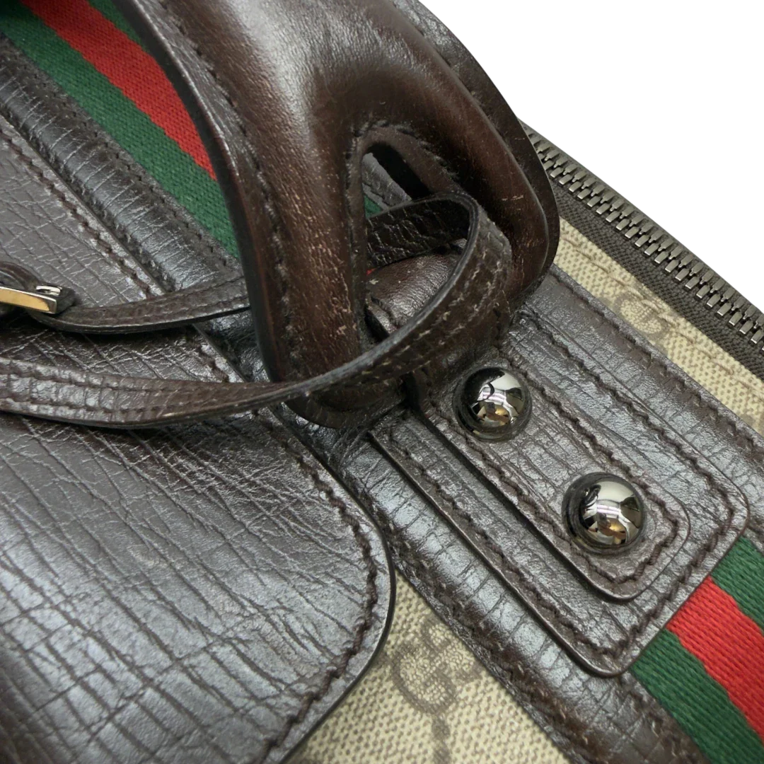 https://cdn.shopify.com/s/files/1/0564/9376/8855/files/Gucci_Reisekoffer_Sherry_Line_monogram_beige_17.webp?v=1783512441
