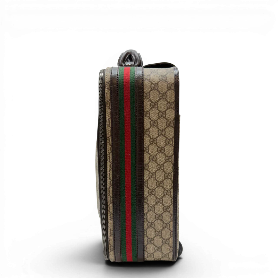https://cdn.shopify.com/s/files/1/0564/9376/8855/files/Gucci_Reisekoffer_Sherry_Line_monogram_beige_3.webp?v=1783512440