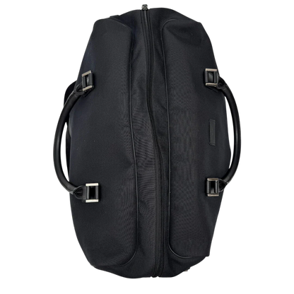 https://cdn.shopify.com/s/files/1/0564/9376/8855/files/Gucci_Reisetasche_50_mit_Umhangegurt_schwarz_20.webp?v=1784245416
