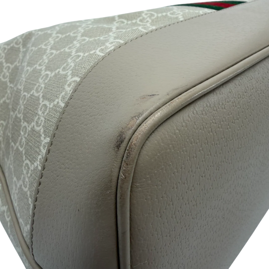 https://cdn.shopify.com/s/files/1/0564/9376/8855/files/Gucci_Schultertache_Ophidia_Bucket_monogram_beige_vintage_GG_0023.webp?v=1771411200