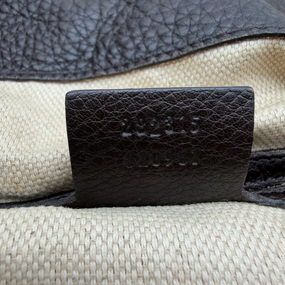 https://cdn.shopify.com/s/files/1/0564/9376/8855/files/Gucci_Schultertasche_Bamboo_mit_Umhangegurt_monogram_beige_19.webp?v=1781855073
