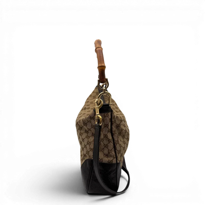 https://cdn.shopify.com/s/files/1/0564/9376/8855/files/Gucci_Schultertasche_Bamboo_mit_Umhangegurt_monogram_beige_3.webp?v=1781855073