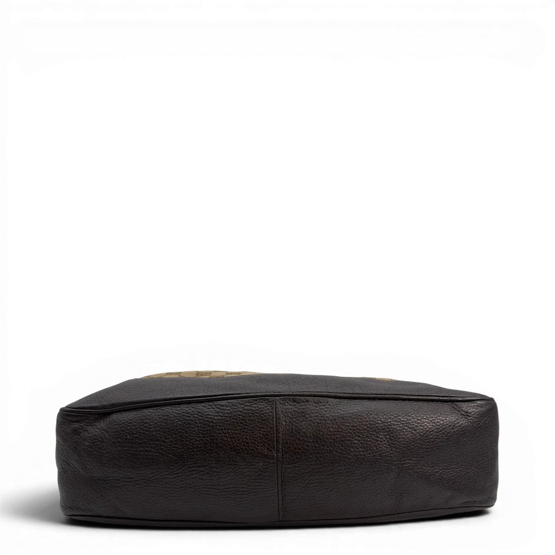 https://cdn.shopify.com/s/files/1/0564/9376/8855/files/Gucci_Schultertasche_Bamboo_mit_Umhangegurt_monogram_beige_vintage_GG8744.webp?v=1781083017
