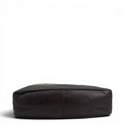 https://cdn.shopify.com/s/files/1/0564/9376/8855/files/Gucci_Schultertasche_Bamboo_mit_Umhangegurt_monogram_beige_vintage_GG8744.webp?v=1781083017