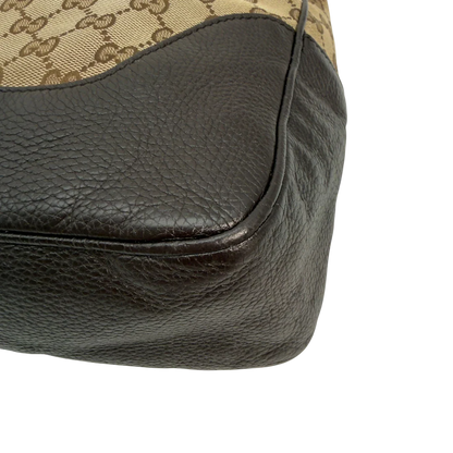https://cdn.shopify.com/s/files/1/0564/9376/8855/files/Gucci_Schultertasche_Bamboo_mit_Umhangegurt_monogram_beige_vintage_GG8745.webp?v=1781083019