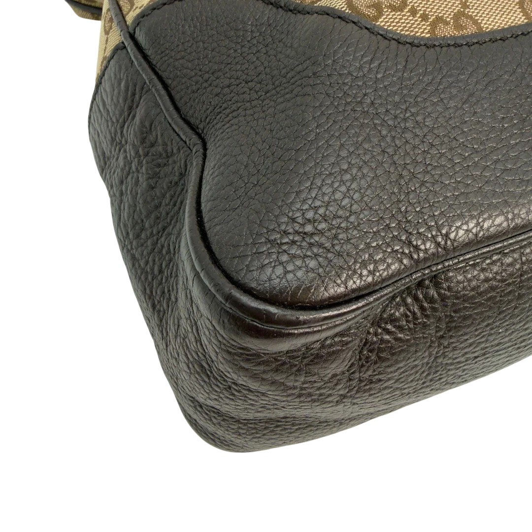 https://cdn.shopify.com/s/files/1/0564/9376/8855/files/Gucci_Schultertasche_Bamboo_mit_Umhangegurt_monogram_beige_vintage_GG8746.webp?v=1781083017