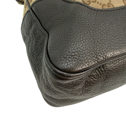 https://cdn.shopify.com/s/files/1/0564/9376/8855/files/Gucci_Schultertasche_Bamboo_mit_Umhangegurt_monogram_beige_vintage_GG8746.webp?v=1781083017