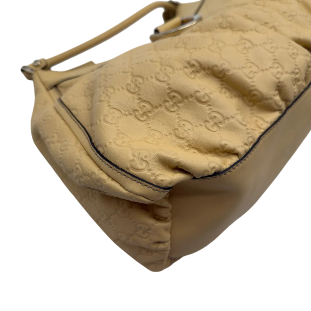 https://cdn.shopify.com/s/files/1/0564/9376/8855/files/Gucci_Schultertasche_D-Ring_large_aus_Leder_monogram_gelb_7.webp?v=1784281399