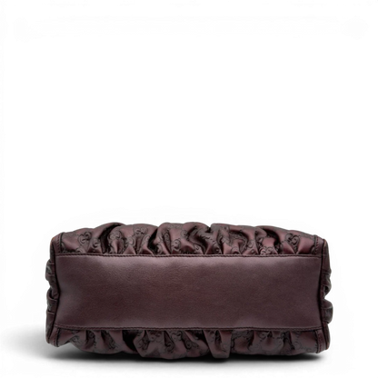 https://cdn.shopify.com/s/files/1/0564/9376/8855/files/Gucci_Schultertasche_D-Ring_medium_aus_Leder_monogram_lila_5.webp?v=1784283698