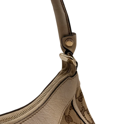 https://cdn.shopify.com/s/files/1/0564/9376/8855/files/Gucci_Schultertasche_D-Ring_medium_monogram_beige_13_68f3e834-c158-434b-ad51-1e82ce08005a.webp?v=1784803466