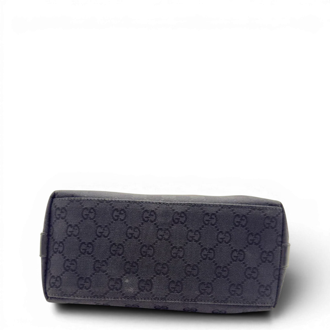 https://cdn.shopify.com/s/files/1/0564/9376/8855/files/Gucci_Schultertasche_Hobo_schwarz_5.webp?v=1782907152